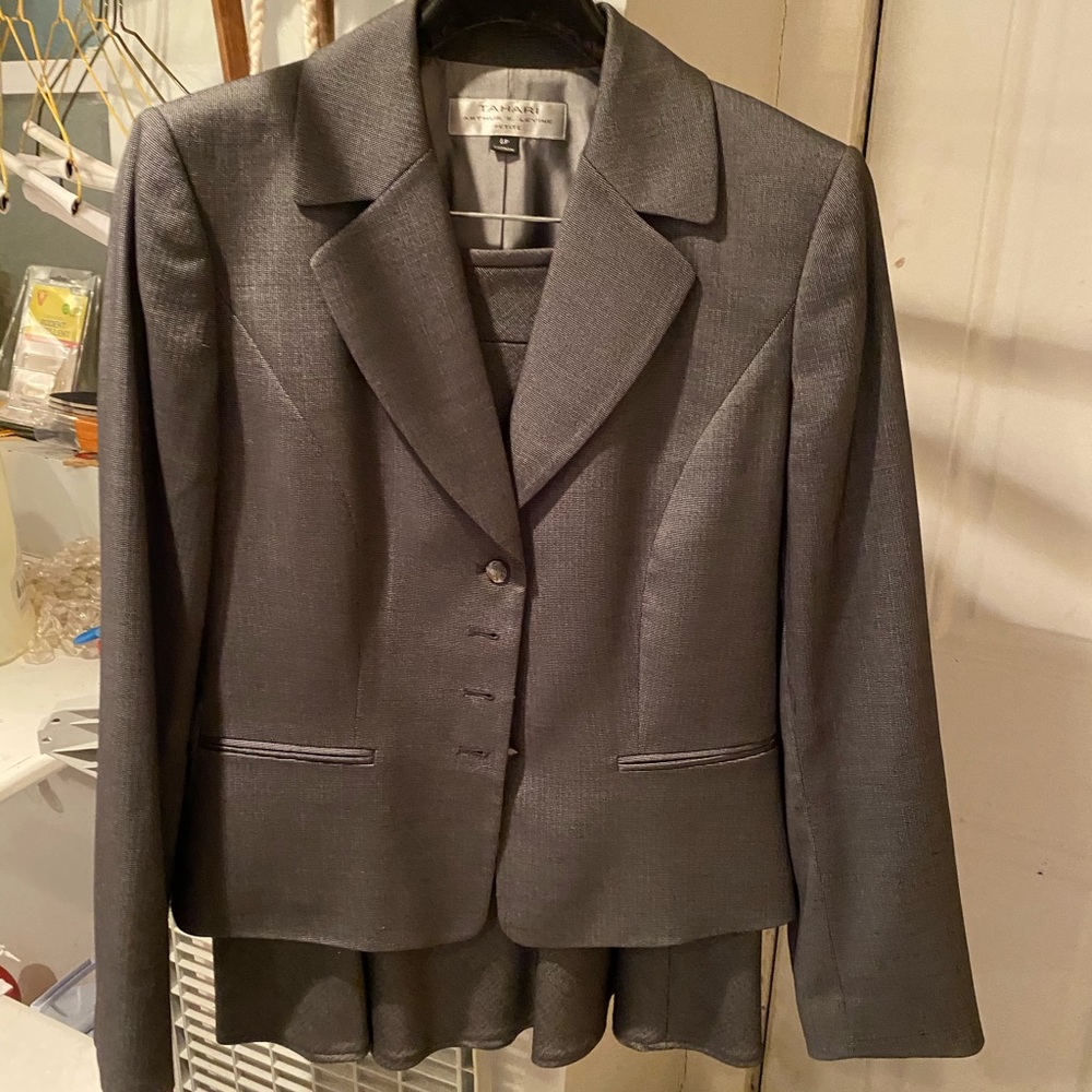 Tahari 2-piece Suit